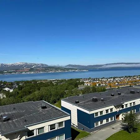 Miracle Tromso, Cozy Double Bed Private In A Shared With Stunning Views Tromsø