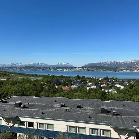 ホームステイ Miracle Tromso, Cozy Double Bed Private In A Shared With Stunning Views